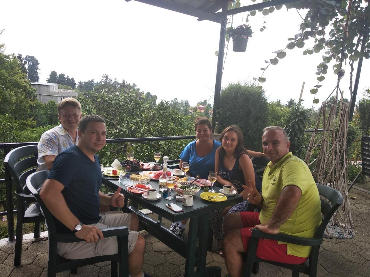 מלון באטומי Kemeni Garden מראה חיצוני תמונה